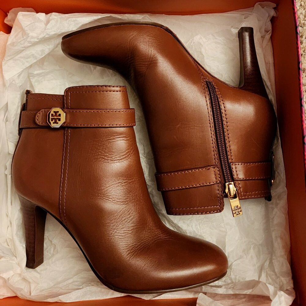 Tory Burch Women 6 Brita 85MM Mid Heel Bootie - Almond Brown